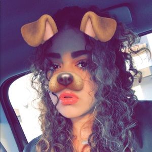 Meet your Posher, Briana